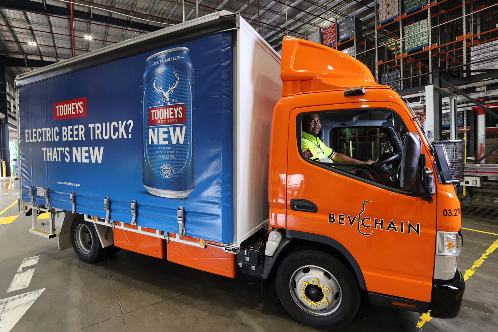 The zero-emission Fuso beer truck delivering Toohey’s kegs around ...